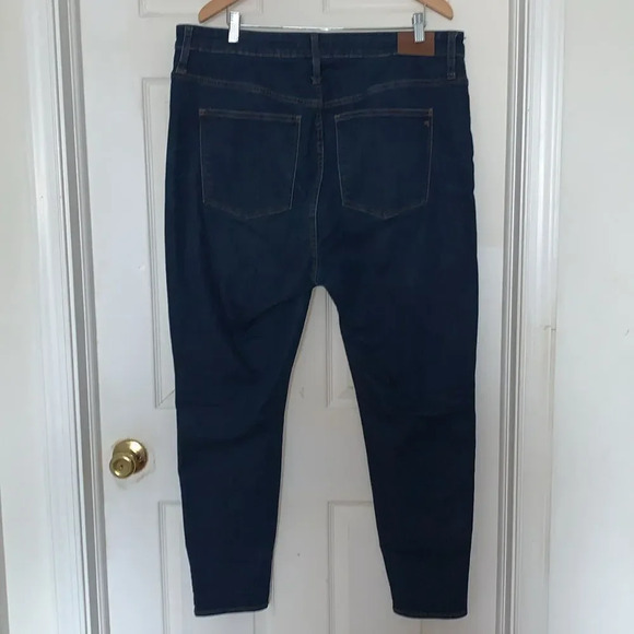 Madewell Curvy High Rise Skinny Jeans - Picture 3 of 7